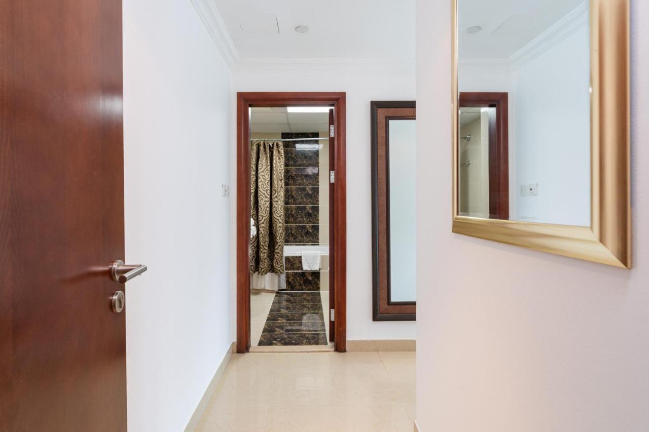 Close To Metro - Perfect For Groups Apartment